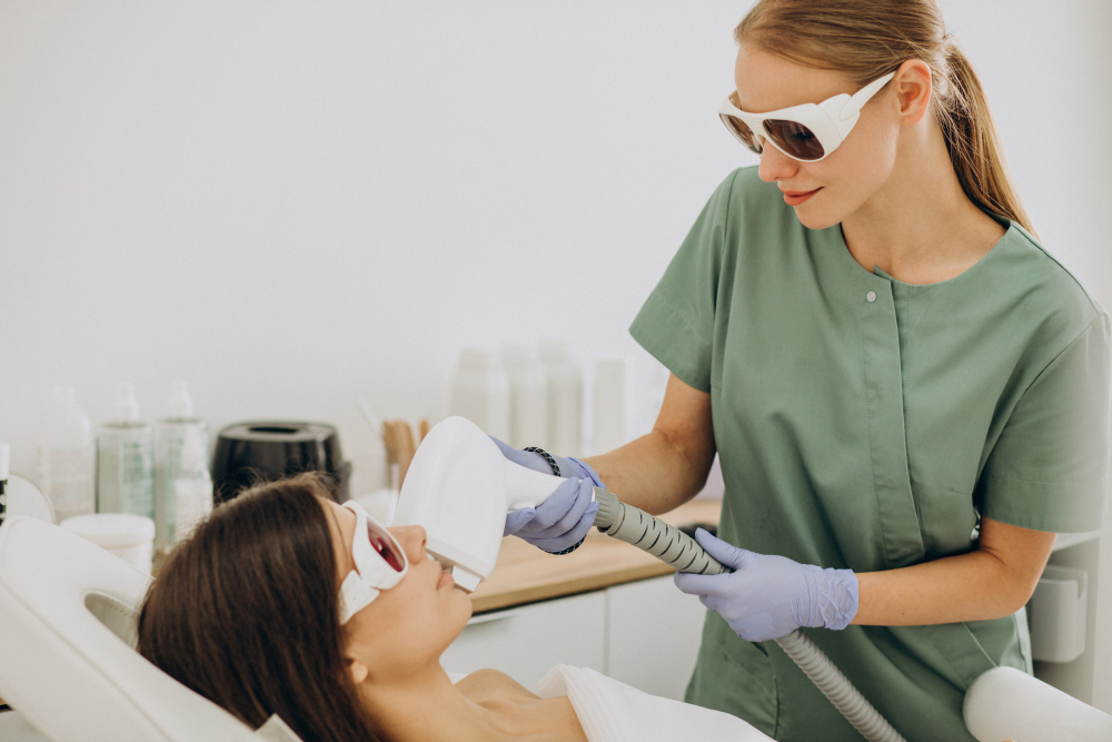 Choosing the Right Aesthetic Clinic for Laser Hair Removal